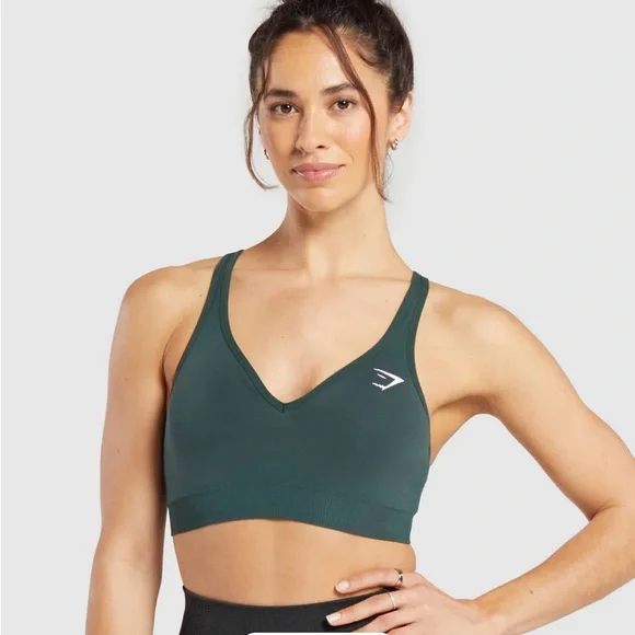 Gymshark Black Seamless Sports Bra and High-Waist Shorts Set - Picture 3 of 4